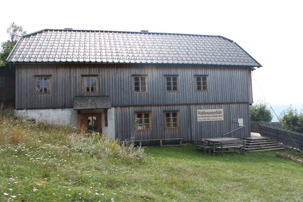 Abbildung 5: Die Waldburgangerhütte bevor es über die Bodenwiese geht